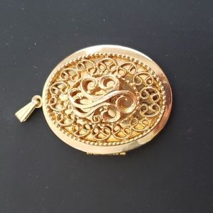 Vintage Sarah Coventry locket